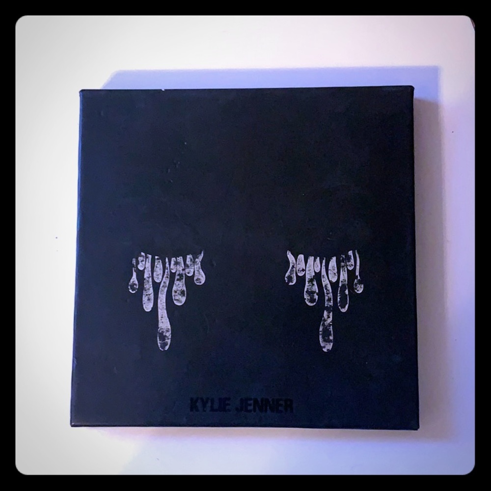 Kylie Jenner eyeshadow pallet